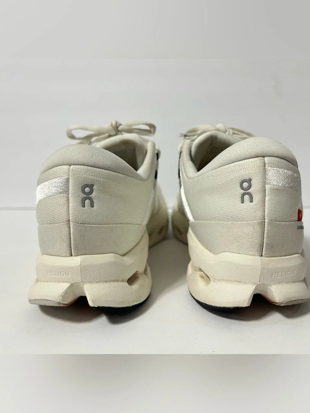 On Cloudsurfer  Women's Size 8.5 Maximum Cushioned Running Shoes Ivory/White